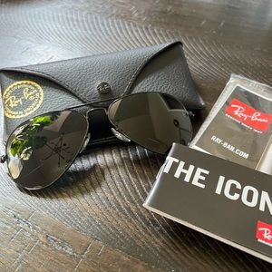 NEW RAY-BAN ALL BLACK AVIATOR SUNGLASSES